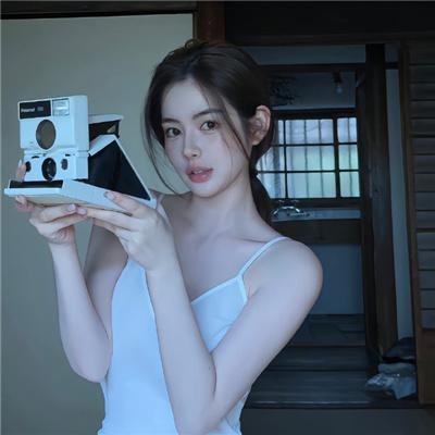笼中女囚